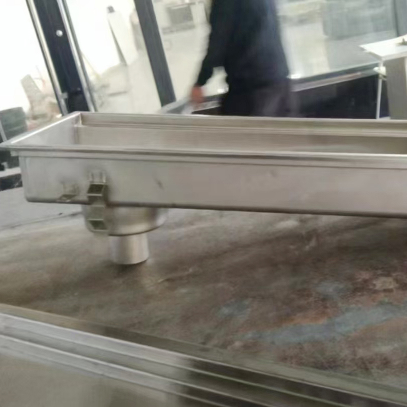 Canale di drenaggio in acciaio inox per cinture verdi